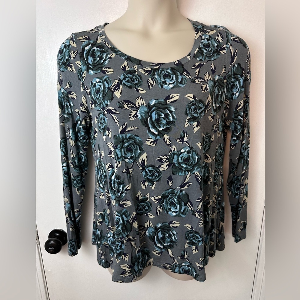 LOGO BY LORI GOLDSTEIN Women's Grey Blue Rose Print Tunic Top Size M #1527
